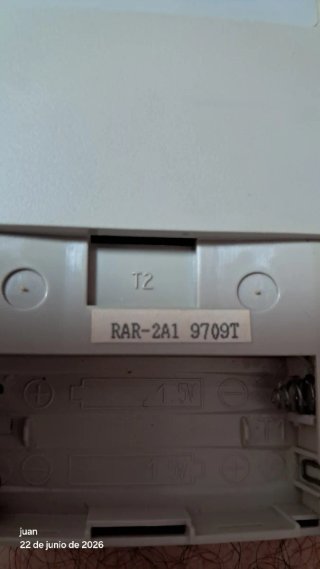 Mandos AA.CC. Hitachi RAR-2A1 + Soporte