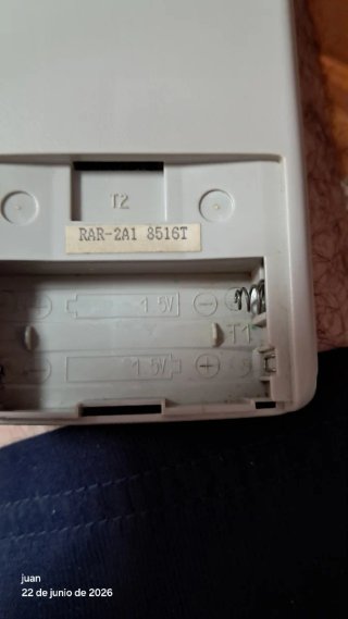 Mandos AA.CC. Hitachi RAR-2A1 + Soporte