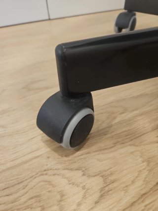 Silla de oficina con ruedas