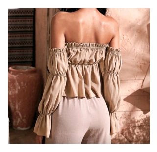 Top Hombros Descubiertos Beige