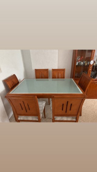 Mesa comedor cristal y 6 sillas madera