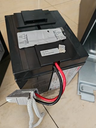 SAI UPS APC 2200i