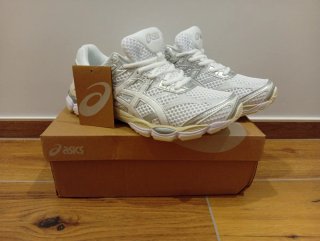 Scarpe Asics Cumulus Bianche Unisex Taglia 42