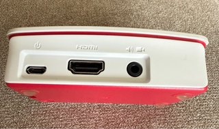 Raspberry Pi 3 Model B V1.2 con caja