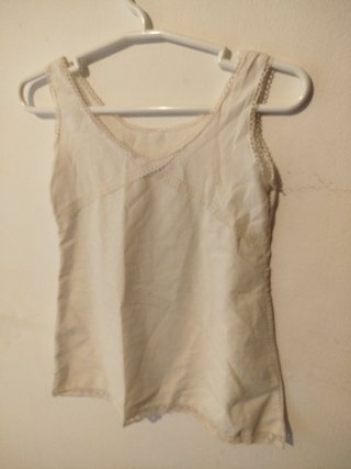 Camiseta tirantes encaje. Nueva