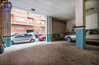 Local comercial en venta en Zona Avenida al Vedat en Torrent
