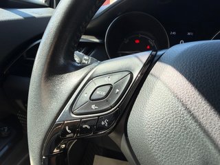 Por 337€ mes - TOYOTA C-HR 2.0 180H Advance