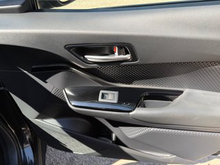 Por 337€ mes - TOYOTA C-HR 2.0 180H Advance