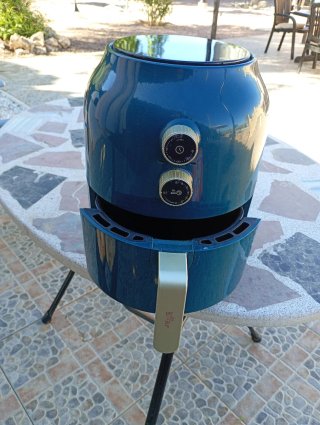 Freidora de aire azul