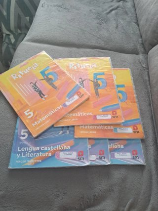 Lote libros REVUELA 5 primaria SM