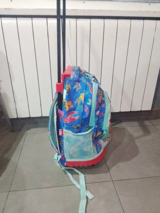 Mochila con ruedas infantil