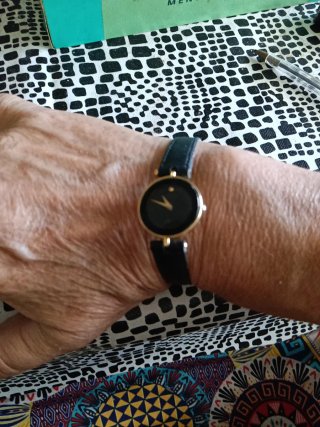 Reloj de pulsera mujer negro y dorado
