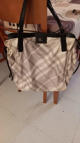 Bolso Burberry Beige y Negro