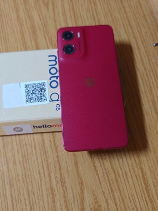Motorola Moto G05 Caja y Teléfono es de 4 y 64