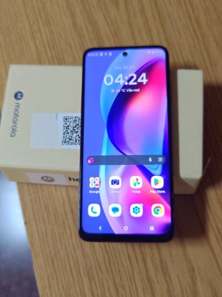 Motorola Moto G05 Caja y Teléfono es de 4 y 64