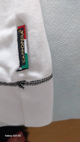 Camisola de Verão Branca com Detalhes