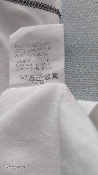 Camisola de Verão Branca com Detalhes