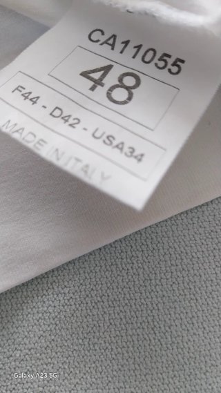 Camisola de Verão Branca com Detalhes