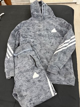 Chándal Adidas Gris con Logo