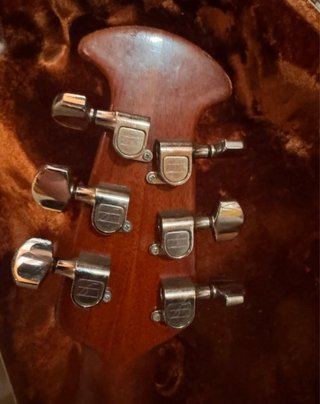 Guitarra Acústica Ovation con Funda Rígida