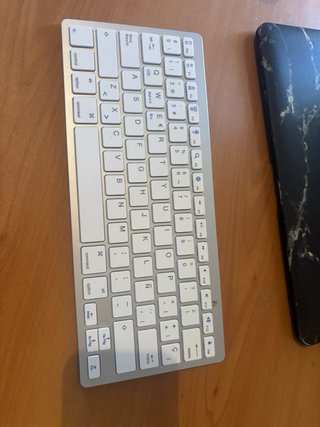 Teclado Bluetooth Plateado