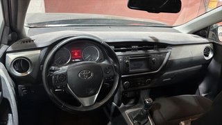Toyota Auris 2015