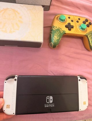 Nintendo Switch Oro Edizione Zelda