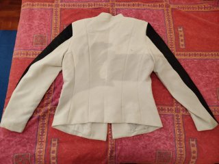 Chaqueta americana beige y negra