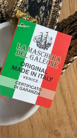 Máscara Veneciana Decorativa Negra y Dorada