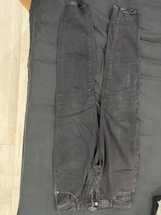 Pantalones vaqueros desgastados
