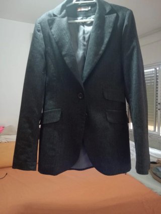 Americana negra talla 42