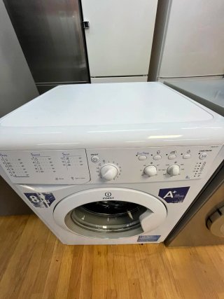 Lavadora INDESIT 8kg A+