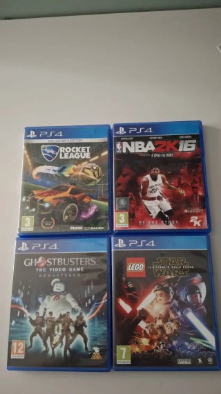 Lotto 4 giochi PS4 come nuovi