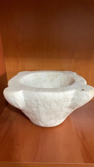 Mortero de mármol antiguo