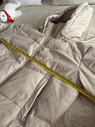 Chaquetón acolchado Zara beige