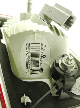 Piloto trasero derecho renault twingo ii 23109797