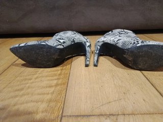 Botines tacón estampado serpiente