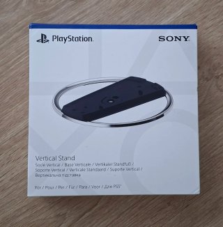 PS5 + 2 controller + supporto + 12 giochi