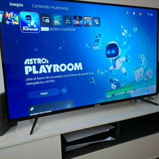 PS5 + 2 controller + supporto + 12 giochi