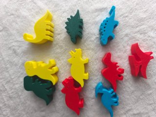 Jogo de Dinossauros Coloridos 10 Dino e Suporte