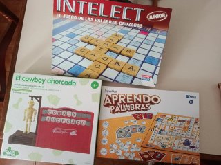 Juegos de mesa: Intelect, Cowboy Ahorcado, Aprendo