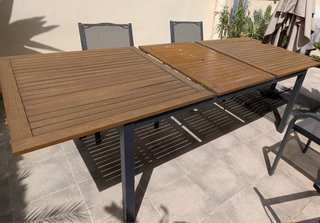 Mesa extensible madera y 4 sillas exterior