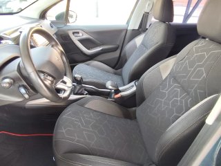 90.000km!! Peugeot 2008 1.6BlueHDI 1 año garantia!