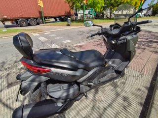 Yamaha XMAX 400 Gris