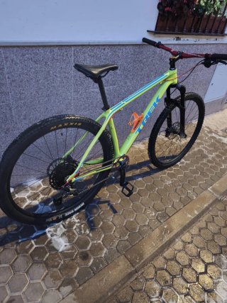 Bicicleta Trek 29 Carbono