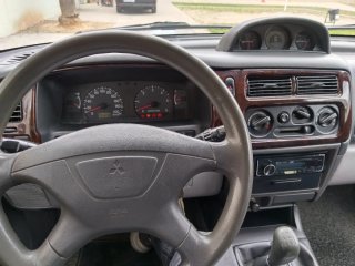 Mitsubishi Montero 2001