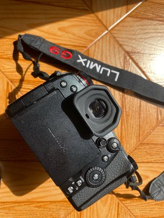 Panasonic Lumix G9 Cámara Digital + accesorios