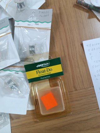 Materiales para confección de moscas