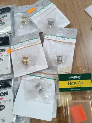 Materiales para confección de moscas
