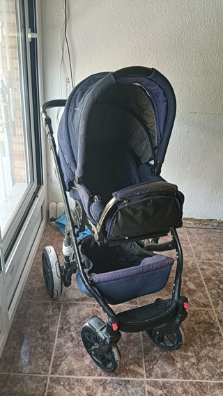 Carrito de bebé azul marino